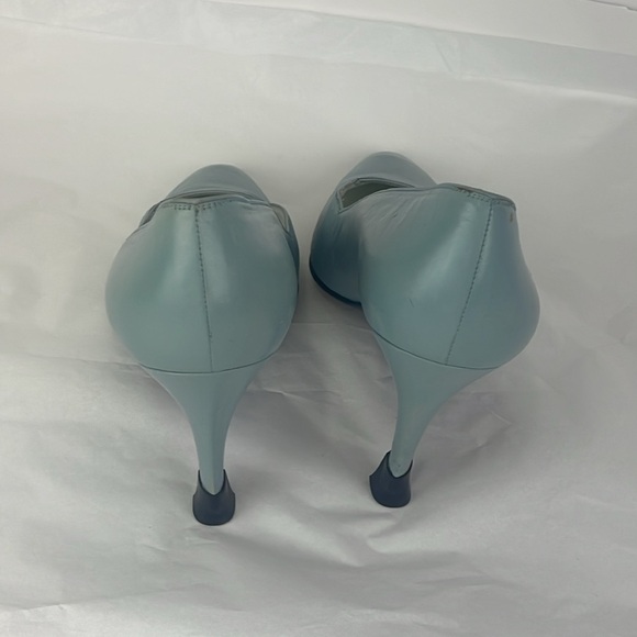 Yvest Sain Lauren Heels - Picture 3 of 11